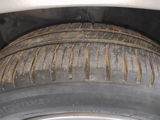 Used 2014 Honda City V Petrol Manual tyres LEFT FRONT TYRE TREAD VIEW