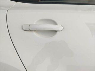 Used 2018 Volkswagen Polo Comfortline 1.0L (P) Petrol Manual dents MINOR SCRATCH