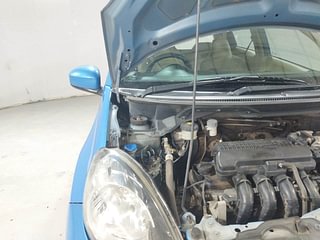 Used 2012 Honda Brio S MT Petrol Manual engine ENGINE RIGHT SIDE HINGE & APRON VIEW