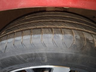 Used 2021 Honda City ZX Petrol Petrol Manual tyres RIGHT FRONT TYRE TREAD VIEW