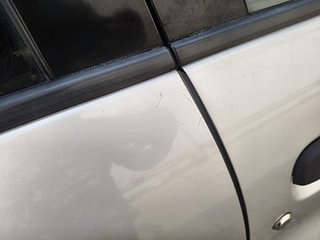 Used 2019 Renault Kwid [2017-2019] RXT 1.0 SCE Special (O) Petrol Manual dents MINOR SCRATCH