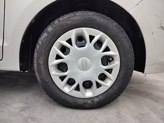 Used 2016 Ford Figo Trend 1.2 Ti-VCT Petrol Manual tyres RIGHT FRONT TYRE RIM VIEW