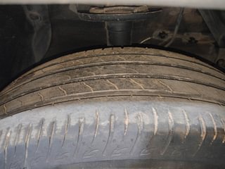 Used 2022 Maruti Suzuki Brezza ZXI Plus Dual Tone Petrol Manual tyres RIGHT FRONT TYRE TREAD VIEW