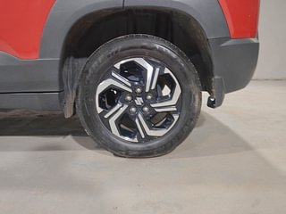 Used 2022 Maruti Suzuki Brezza ZXI Plus Dual Tone Petrol Manual tyres LEFT REAR TYRE RIM VIEW