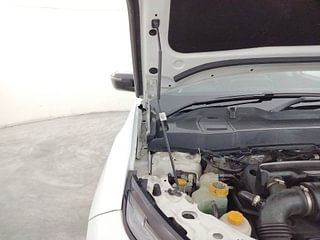 Used 2022 Tata Harrier XZA Plus Dual Tone AT Diesel Automatic engine ENGINE RIGHT SIDE HINGE & APRON VIEW
