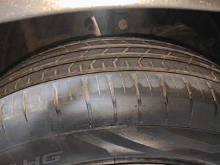 Used 2019 Maruti Suzuki Baleno Delta Petrol Manual tyres RIGHT FRONT TYRE TREAD VIEW