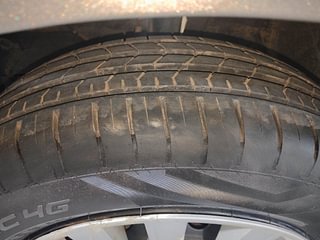 Used 2019 Maruti Suzuki Baleno Delta Petrol Manual tyres LEFT FRONT TYRE TREAD VIEW