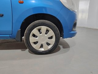 Used 2015 Maruti Suzuki Alto K10 VXi Petrol Manual tyres RIGHT FRONT TYRE RIM VIEW