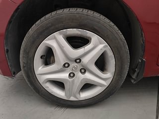 Used 2017 Hyundai Elite i20 Asta 1.2 Petrol Manual tyres LEFT FRONT TYRE RIM VIEW