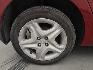 Used 2017 Hyundai Elite i20 Asta 1.2 Petrol Manual tyres RIGHT REAR TYRE RIM VIEW