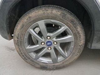 Used 2021 Ford Freestyle [2017-2021] Titanium Plus 1.2 Ti-VCT Petrol Manual tyres RIGHT REAR TYRE RIM VIEW
