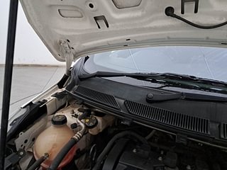 Used 2021 Ford Freestyle [2017-2021] Titanium Plus 1.2 Ti-VCT Petrol Manual engine ENGINE RIGHT SIDE HINGE & APRON VIEW