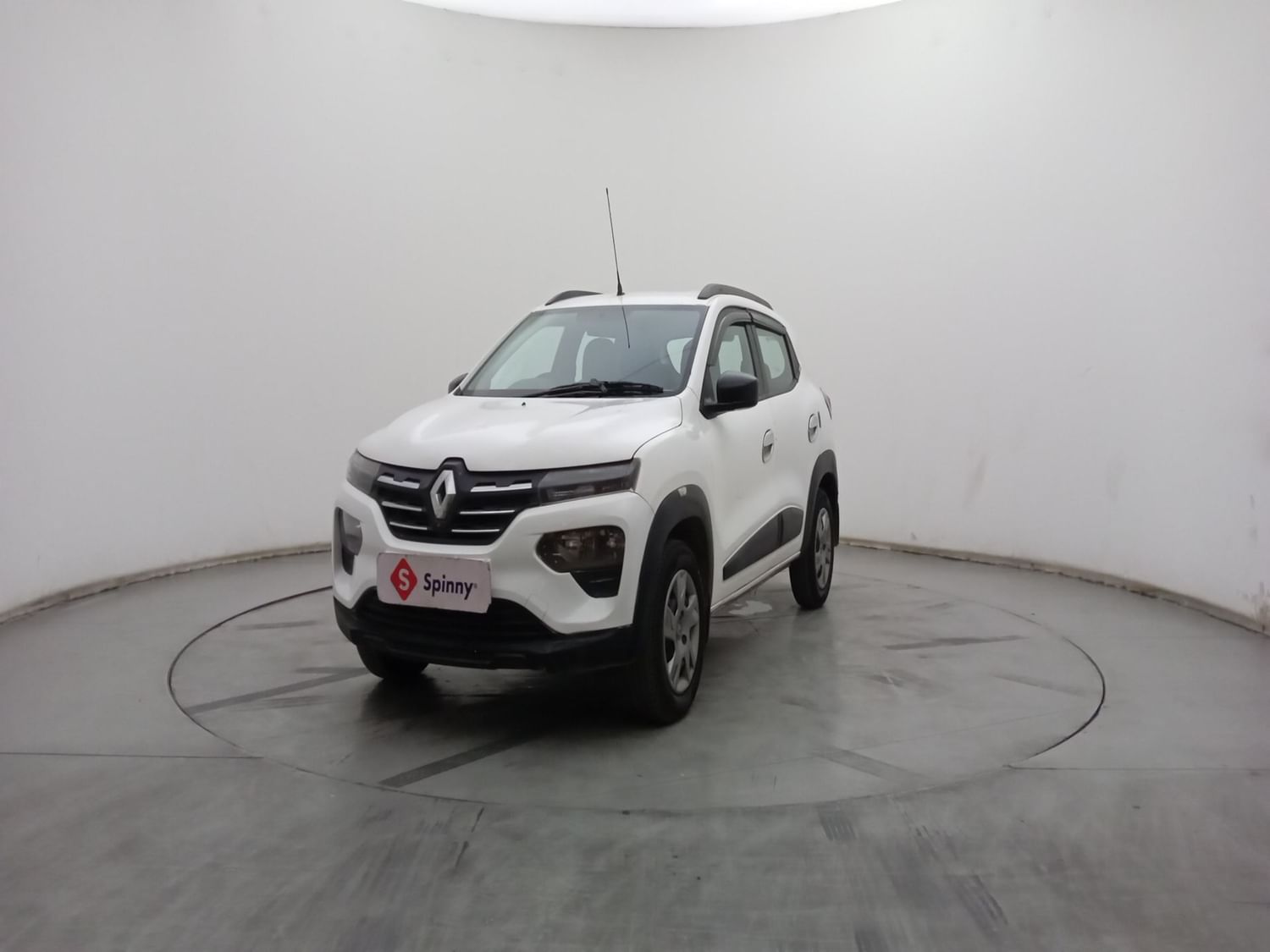 LEFT FRONT CORNER VIEW