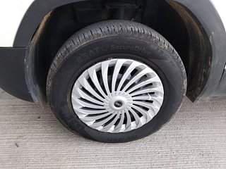 Used 2023 Tata Punch Adventure Rhythm Pack MT Petrol Manual tyres LEFT FRONT TYRE RIM VIEW