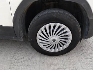 Used 2023 Tata Punch Adventure Rhythm Pack MT Petrol Manual tyres RIGHT FRONT TYRE RIM VIEW