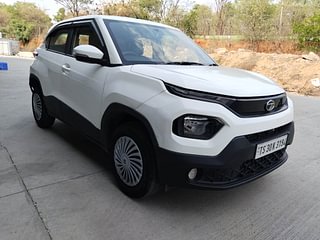 Used 2023 Tata Punch Adventure Rhythm Pack MT Petrol Manual exterior RIGHT FRONT CORNER VIEW