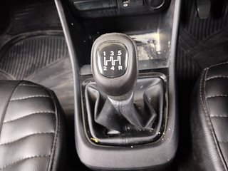 Used 2023 Tata Punch Adventure Rhythm Pack MT Petrol Manual interior GEAR  KNOB VIEW