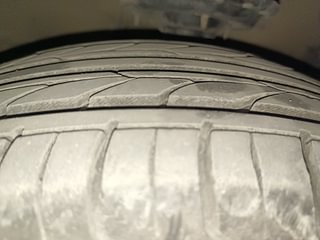 Used 2016 Hyundai Xcent SX AT (O) Petrol Petrol Automatic tyres RIGHT FRONT TYRE TREAD VIEW
