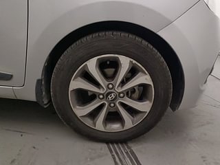 Used 2016 Hyundai Xcent SX AT (O) Petrol Petrol Automatic tyres RIGHT FRONT TYRE RIM VIEW