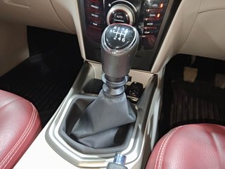 Used 2021 Mahindra XUV 300 W8 Petrol Petrol Manual interior GEAR  KNOB VIEW