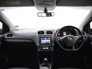 Used 2021 Volkswagen Polo Highline Plus 1.0L TSI Petrol Manual interior DASHBOARD VIEW