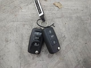 Used 2021 Volkswagen Polo Highline Plus 1.0L TSI Petrol Manual extra CAR KEY VIEW
