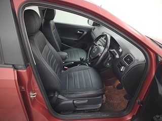 Used 2021 Volkswagen Polo Highline Plus 1.0L TSI Petrol Manual interior RIGHT SIDE FRONT DOOR CABIN VIEW