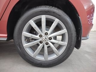 Used 2021 Volkswagen Polo Highline Plus 1.0L TSI Petrol Manual tyres LEFT REAR TYRE RIM VIEW
