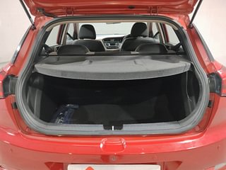 Used 2017 Hyundai Elite i20 Sportz 1.2 Petrol Manual interior DICKY INSIDE VIEW