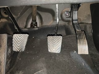 Used 2017 Hyundai Elite i20 Sportz 1.2 Petrol Manual interior PEDALS VIEW