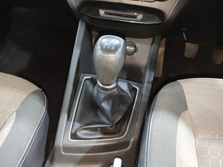 Used 2017 Hyundai Elite i20 Sportz 1.2 Petrol Manual interior GEAR  KNOB VIEW
