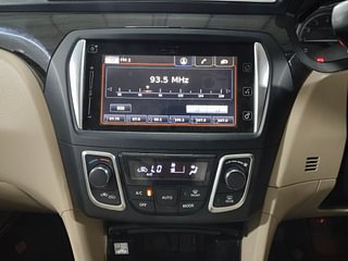 Used 2017 Maruti Suzuki Ciaz Alpha 1.4 MT Petrol Manual interior MUSIC SYSTEM & AC CONTROL VIEW