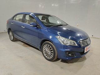Used 2017 Maruti Suzuki Ciaz Alpha 1.4 MT Petrol Manual exterior RIGHT FRONT CORNER VIEW
