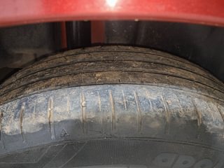 Used 2022 Maruti Suzuki Ciaz Alpha AT Petrol Petrol Automatic tyres RIGHT REAR TYRE TREAD VIEW