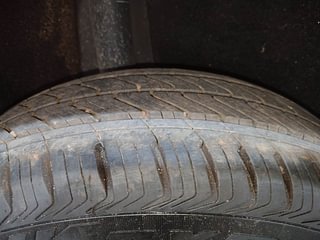 Used 2018 Maruti Suzuki Baleno Zeta 1.2 Petrol Manual tyres RIGHT REAR TYRE TREAD VIEW