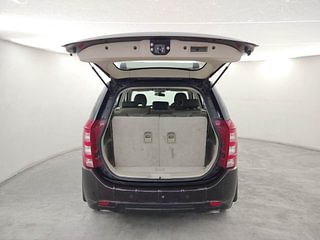 Used 2017 Mahindra XUV500 W6 AT Diesel Automatic interior DICKY DOOR OPEN VIEW