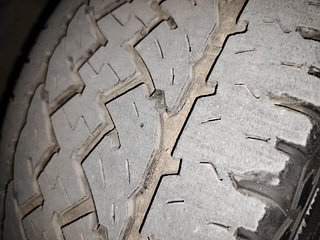 Used 2017 Mahindra XUV500 W6 AT Diesel Automatic tyres RIGHT FRONT TYRE TREAD VIEW