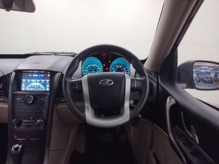 Used 2017 Mahindra XUV500 W6 AT Diesel Automatic interior STEERING VIEW