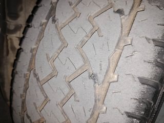 Used 2017 Mahindra XUV500 W6 AT Diesel Automatic tyres LEFT REAR TYRE TREAD VIEW