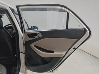 Used 2016 Hyundai Elite i20 Sportz 1.2 Petrol Manual interior RIGHT REAR DOOR OPEN VIEW