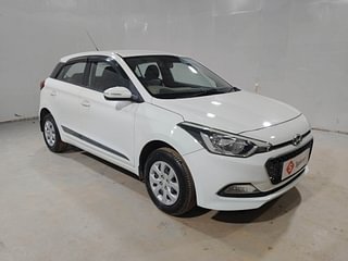 Used 2016 Hyundai Elite i20 Sportz 1.2 Petrol Manual exterior RIGHT FRONT CORNER VIEW