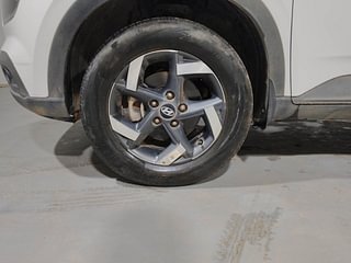 Used 2021 Hyundai Venue SX 1.0  Turbo Petrol Manual tyres LEFT FRONT TYRE RIM VIEW
