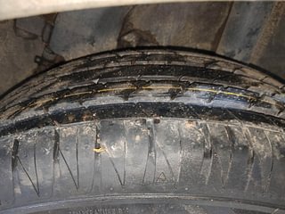 Used 2021 Hyundai Venue SX 1.0  Turbo Petrol Manual tyres LEFT REAR TYRE TREAD VIEW