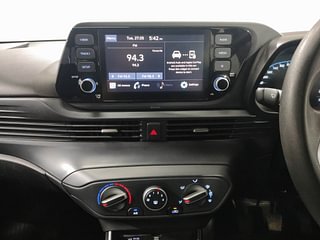 Used 2021 Hyundai New i20 Sportz 1.5 MT Diesel Diesel Manual interior MUSIC SYSTEM & AC CONTROL VIEW