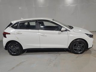 Used 2021 Hyundai New i20 Sportz 1.5 MT Diesel Diesel Manual exterior RIGHT SIDE VIEW