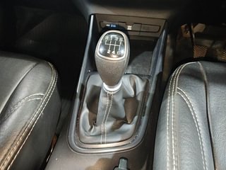 Used 2021 Hyundai New i20 Sportz 1.5 MT Diesel Diesel Manual interior GEAR  KNOB VIEW