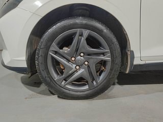 Used 2021 Hyundai New i20 Sportz 1.5 MT Diesel Diesel Manual tyres LEFT FRONT TYRE RIM VIEW