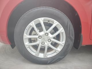 Used 2022 Maruti Suzuki Swift ZXI AMT Petrol Automatic tyres LEFT FRONT TYRE RIM VIEW