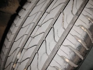 Used 2020 Volkswagen Polo Trendline 1.0L MPI Petrol Manual tyres LEFT REAR TYRE TREAD VIEW
