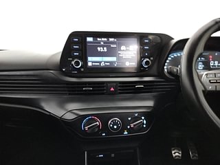 Used 2021 Hyundai New i20 Sportz 1.0 Turbo IMT Petrol Manual interior MUSIC SYSTEM & AC CONTROL VIEW